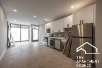 Building Photo - 5416 W Belmont Ave