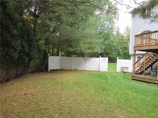 Building Photo - 70 Cavalier Dr