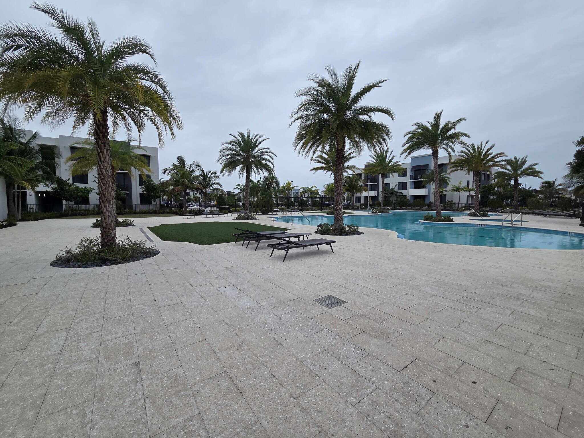 Building Photo - 7554 W 4th Ct