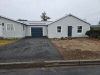 Building Photo - 17th St Duplex/Ariserem011