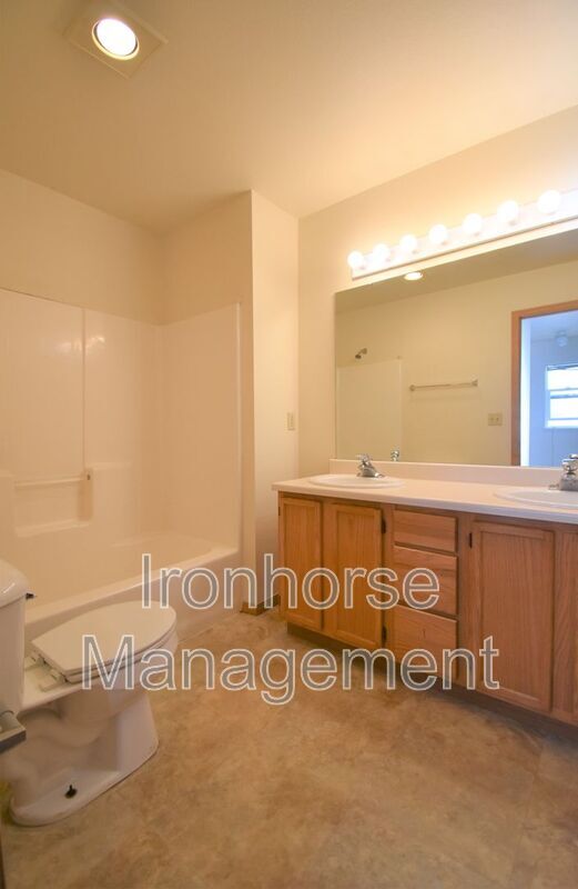 Building Photo - 2471 Wheeler Dr