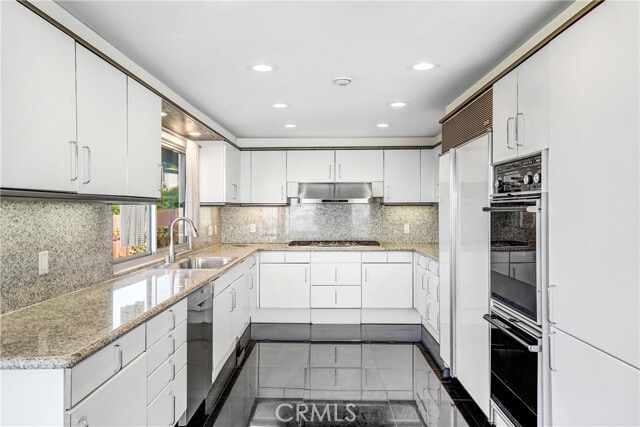 Building Photo - 30344 Rhone Dr