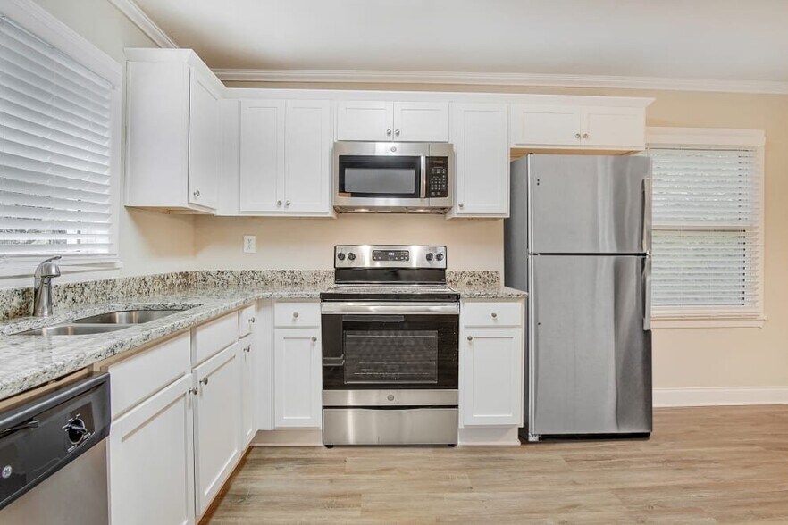 Building Photo - 3751 Clovis Ct NW