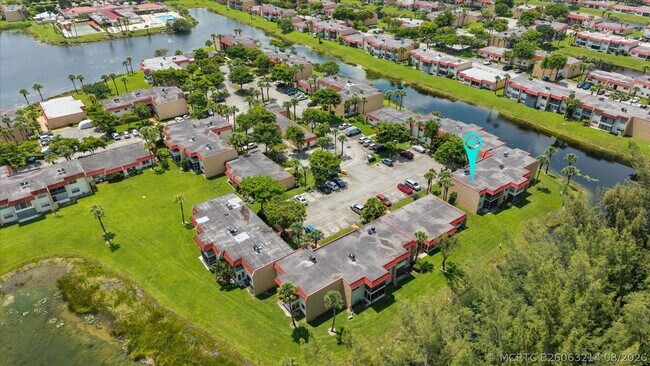 Building Photo - 473 Lake Frances Dr