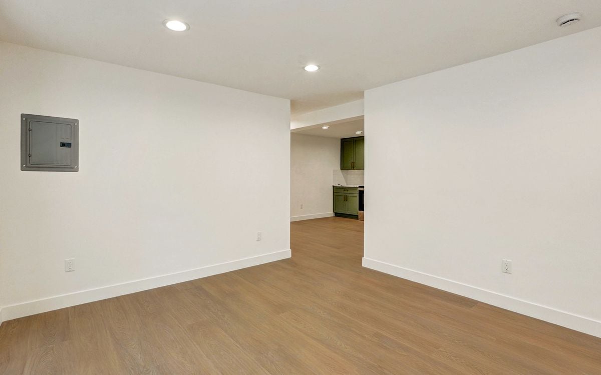 Building Photo - 644 Pier Ave