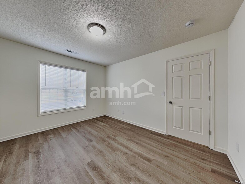 Building Photo - 149 Charlotte Ct