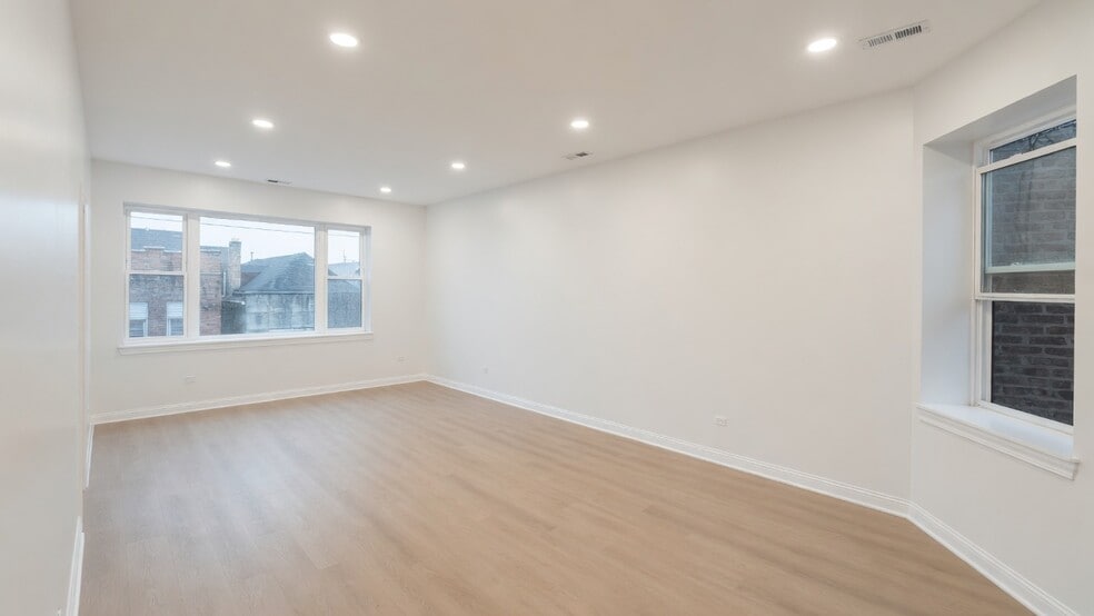 Building Photo - 3602 W 26th St
