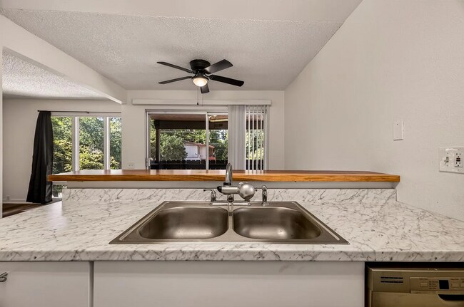Building Photo - 615 Rancheria Dr