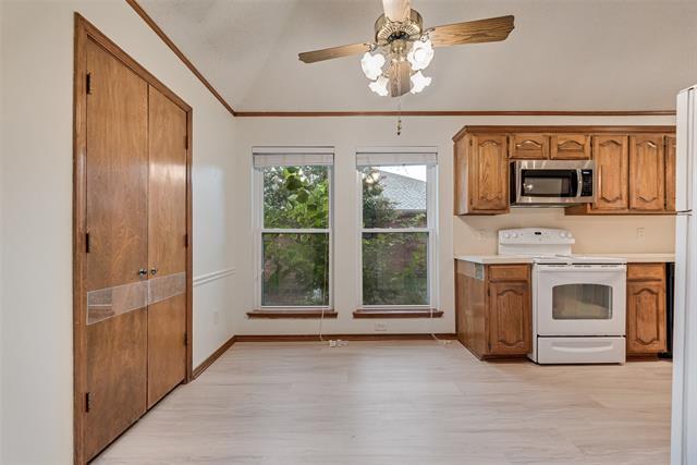 Building Photo - 2209 Winona Dr