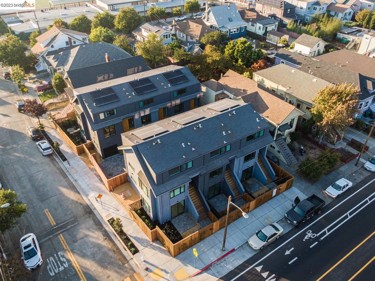 Neighborhood View - 802 Apgar St