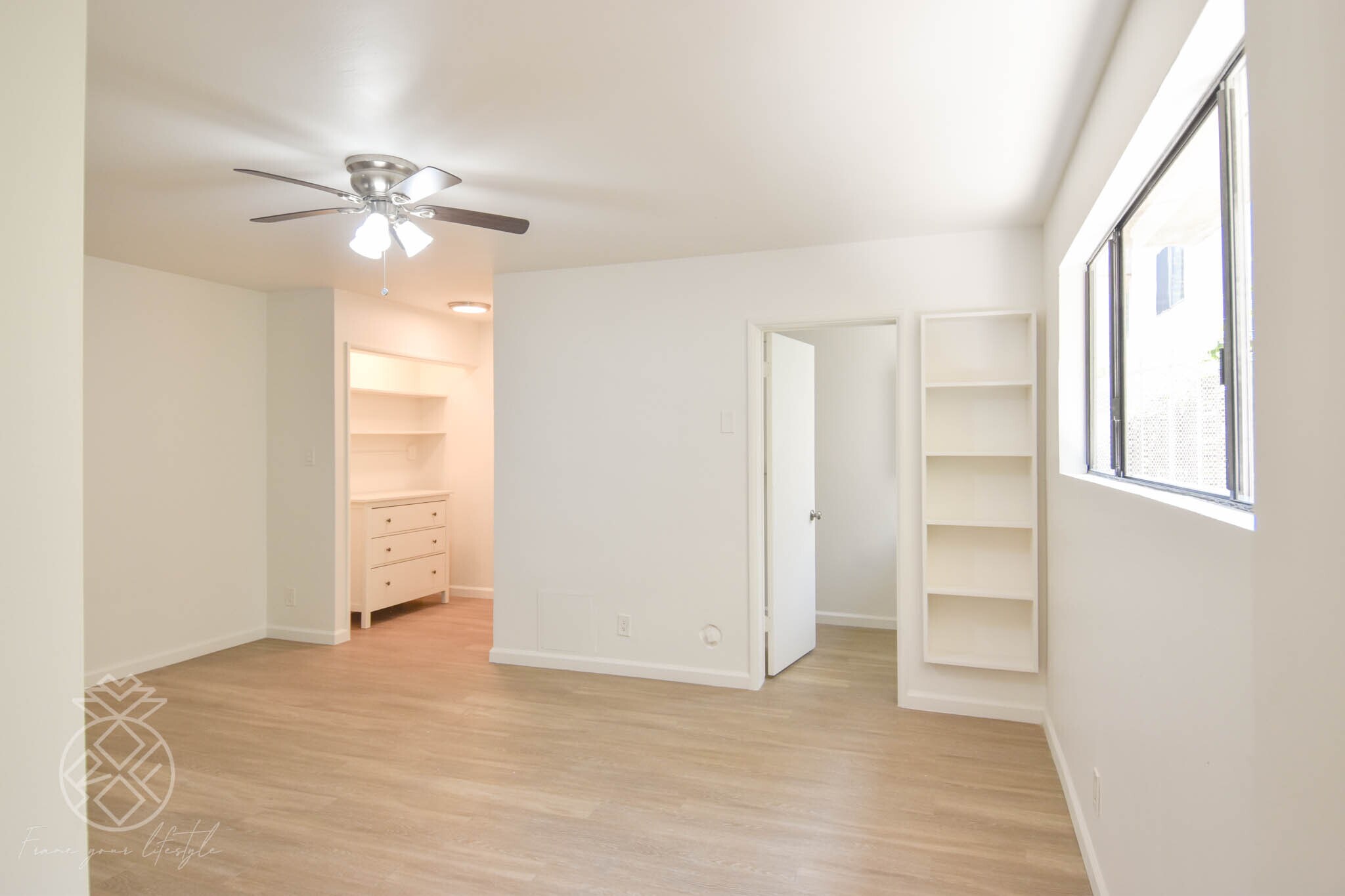 Building Photo - 2262 Fox Hills Dr
