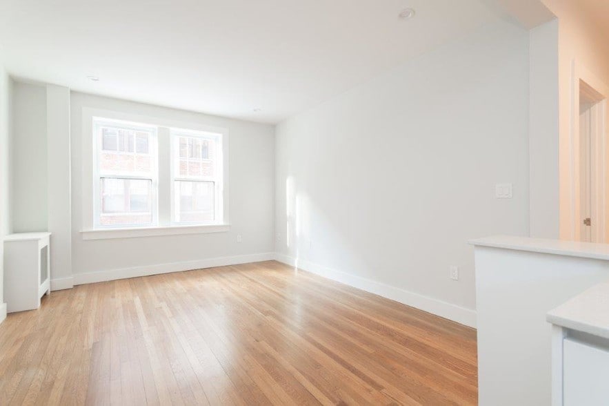Building Photo - 19 A Forest St