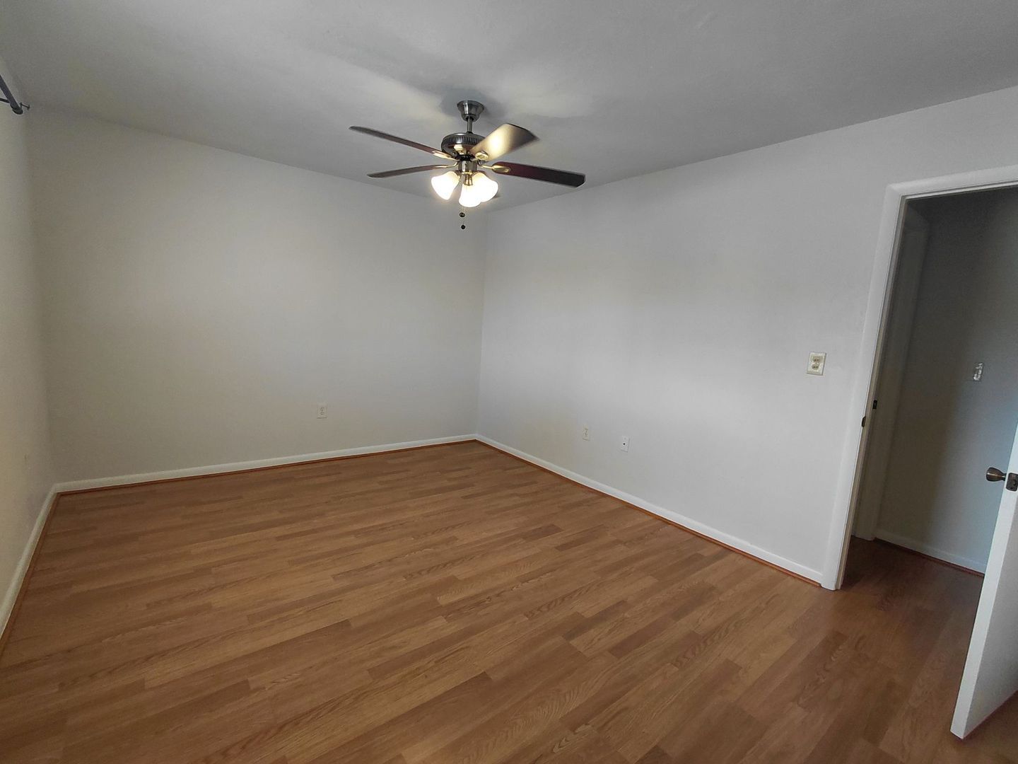 Building Photo - 5004 Chiquita Blvd S