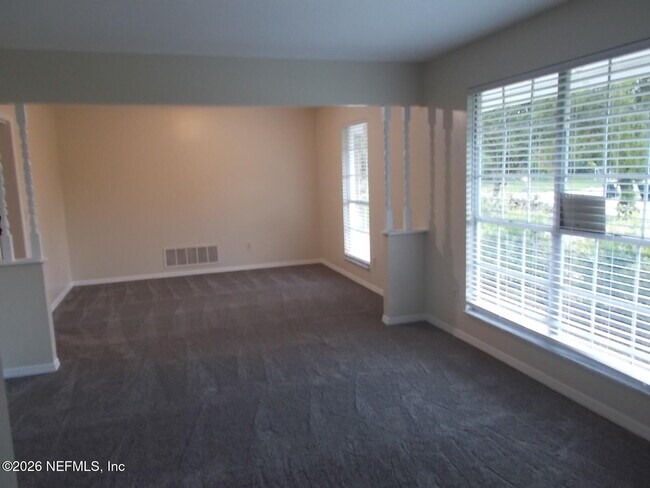Building Photo - 126 Vanderford Rd N