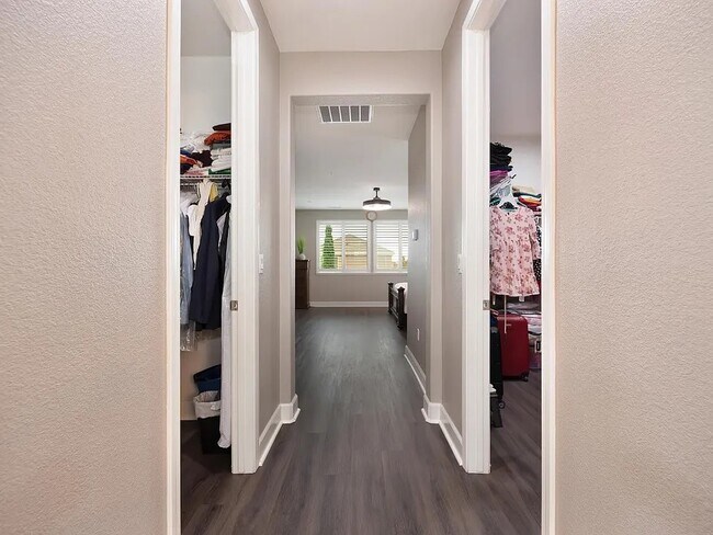 Building Photo - 4054 Camden Ct