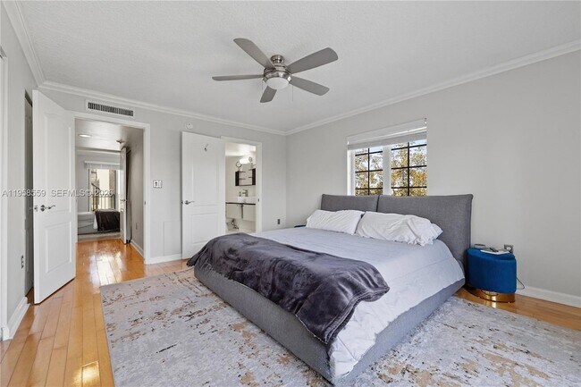 Building Photo - 300 Euclid Ave