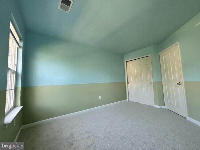 Building Photo - 6635 Creek Point Way