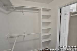 Building Photo - 16714 Summer Creek Dr
