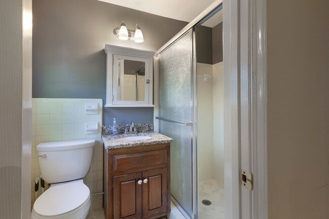 Building Photo - 3741 Fox Glen Ct NE