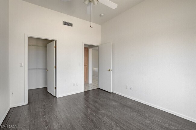 Building Photo - 10928 Button Willow Dr