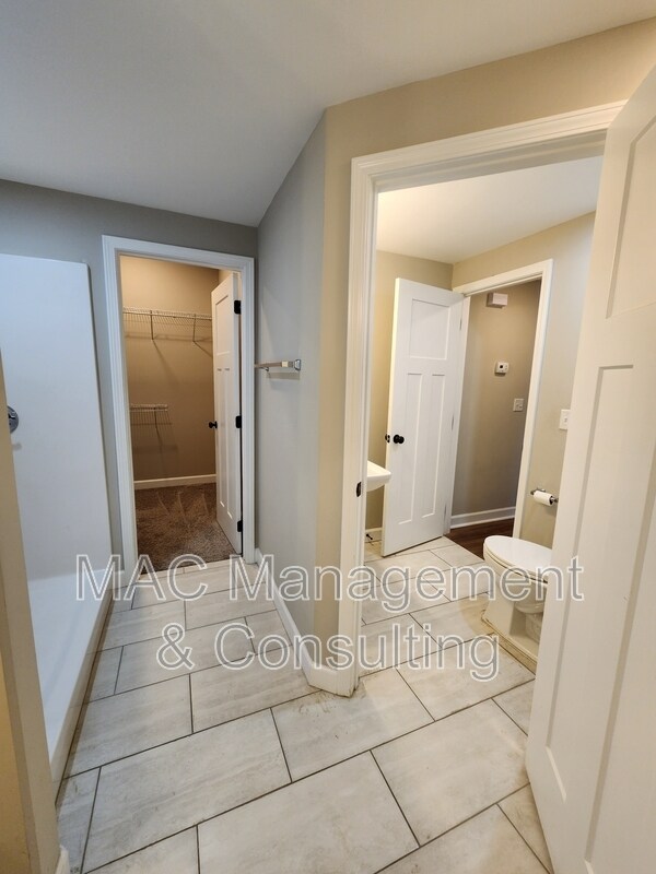 Building Photo - 1405 Brk Hl Dr