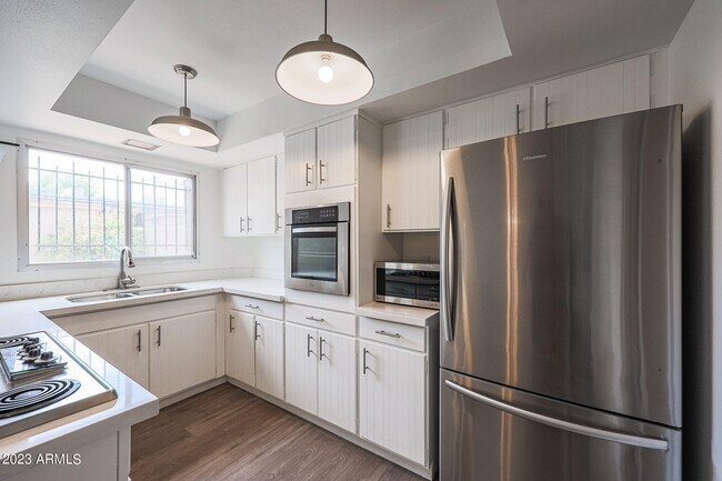 Building Photo - 3868 N 30th St