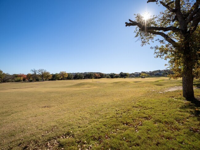 Building Photo - 1209 Hi Stirrup