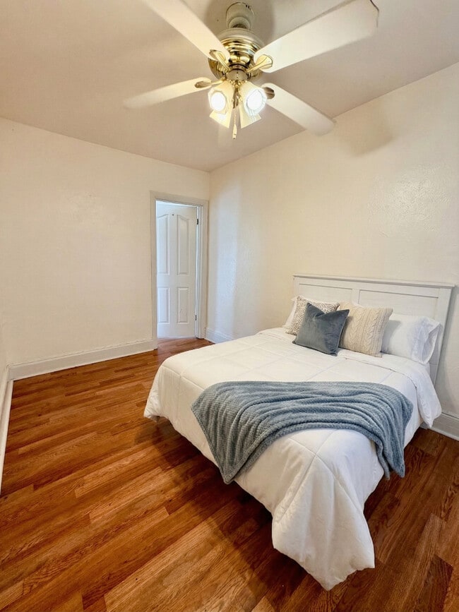 Building Photo - 1531 W Tucker St