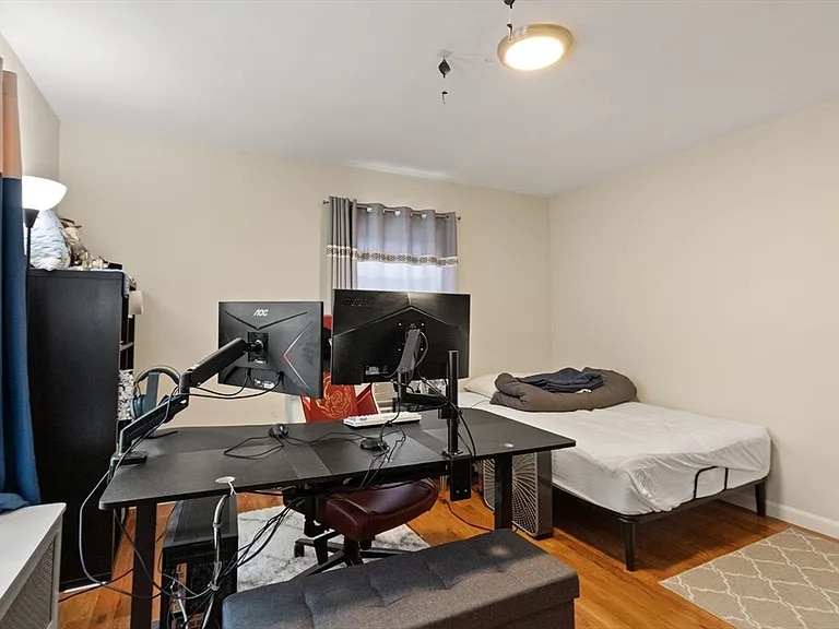 Building Photo - 34 Clinton St