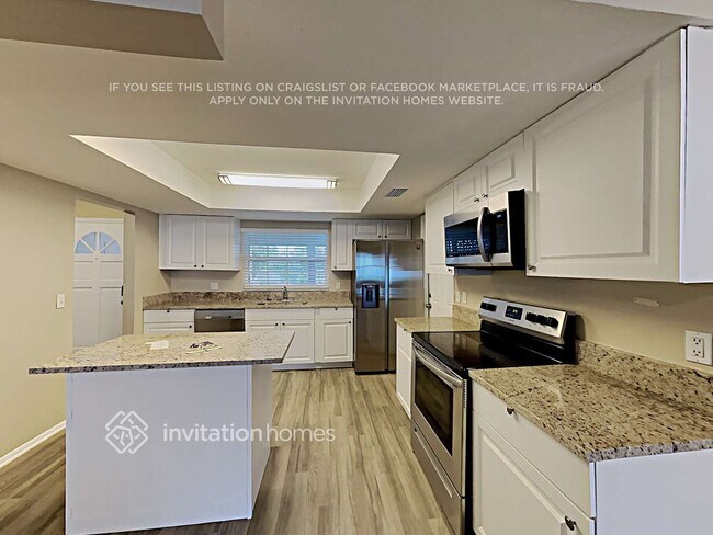 Building Photo - 132 Carriage Hill Dr