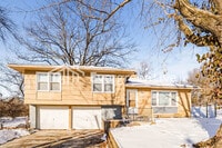 Building Photo - 6212 E 95th Terrace