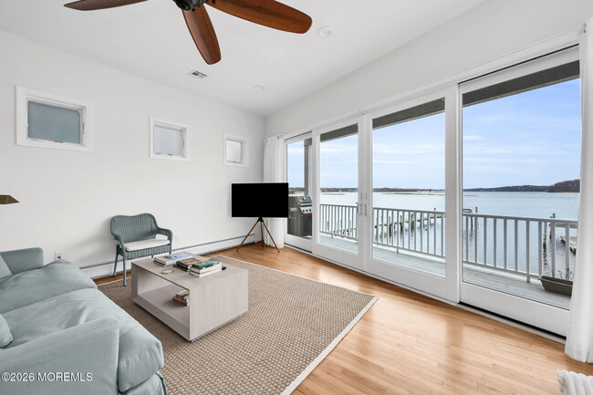 Building Photo - 484 Ocean Ave