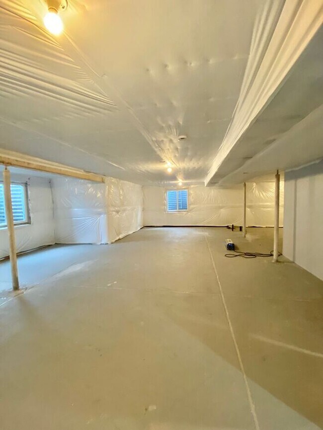 Building Photo - Ranch Style Home Near I-25