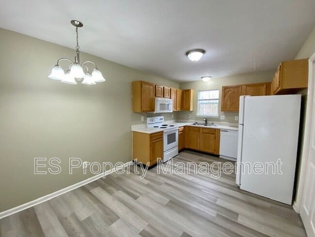 Building Photo - 3511 Lisa Cir