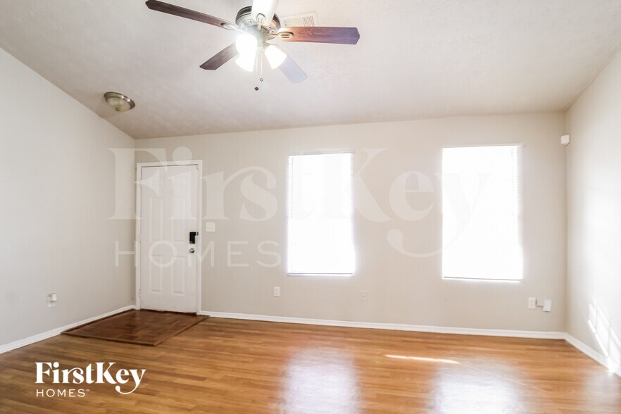 Building Photo - 6450 Peppermill Ln