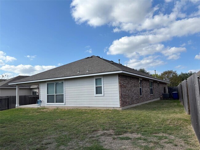 Building Photo - 1717 Bowerton Dr