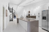 Building Photo - 10250 Oleander Ct