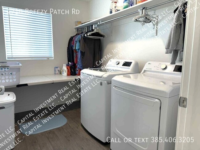 Building Photo - 4710 Breezy Patch Rd