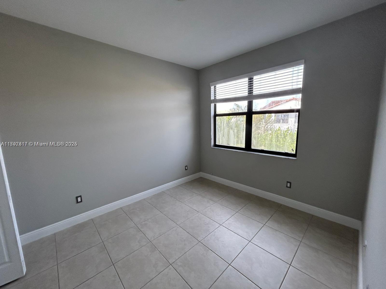Building Photo - 20962 NW 1st Dr