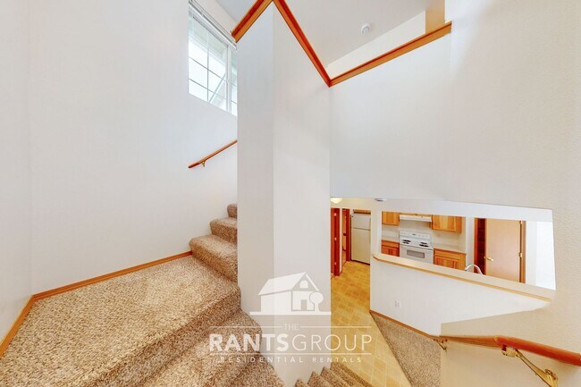 Building Photo - 811 S 3rd Ave SW