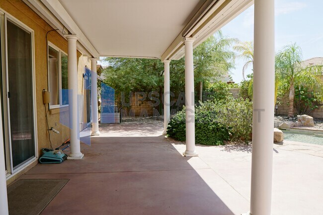 Building Photo - 2029 Savanna Way