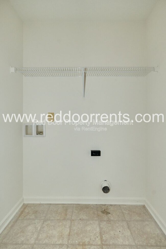 Building Photo - 1180 Dark Star Ct