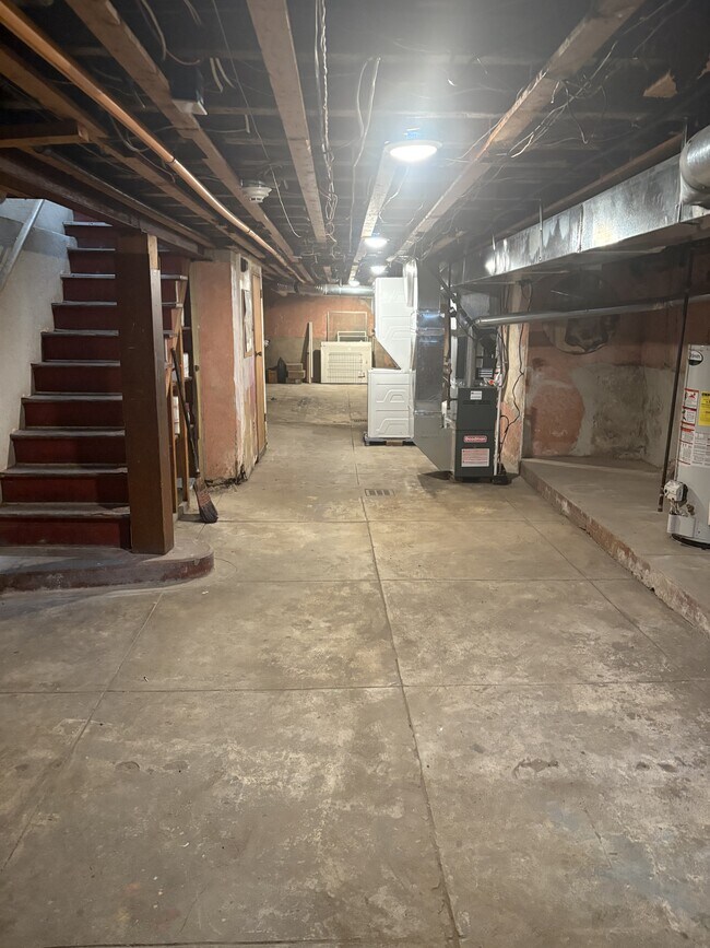 Building Photo - 1624 S Broad St