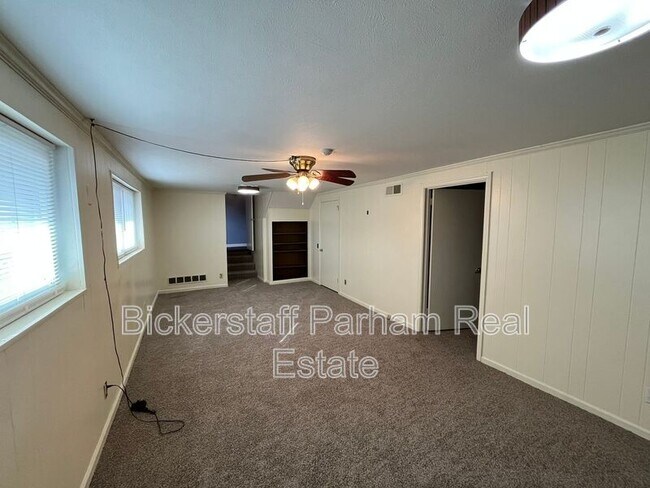 Building Photo - 4027 Canady St