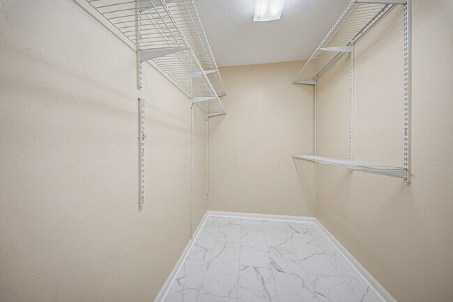 Building Photo - 1535 Breamstone Ridge