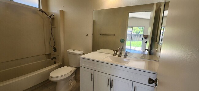 Building Photo - 8468001/37T