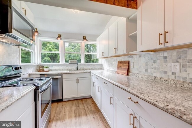 Building Photo - 24436 Lenah Rd