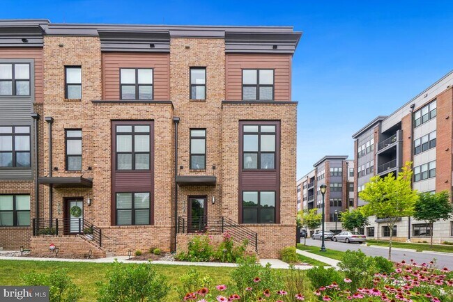 Building Photo - 3104 Royal Fern Pl