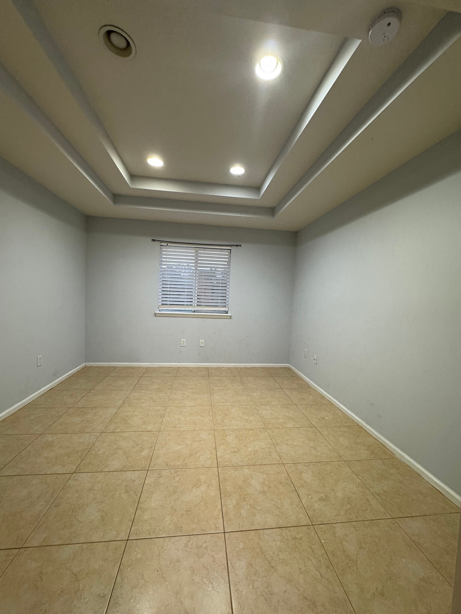 Building Photo - 2391 White Sands Dr