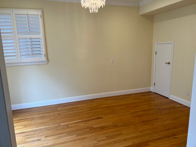 dining room - 1276 45th Ave